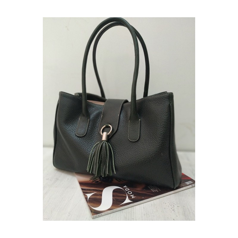 Daily use leather handbag